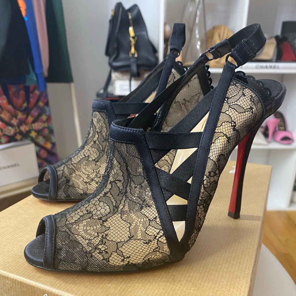 Black Chantilly Guiptik Lingerie Louboutin